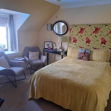 No 27 Bed & Breakfast Инвернес Екстериор снимка